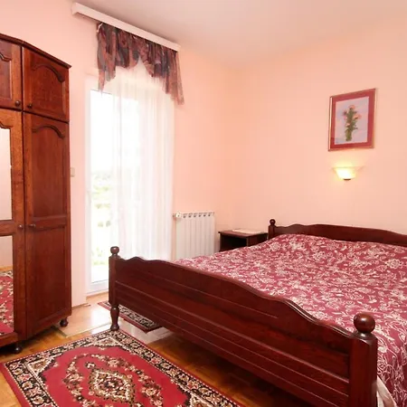 Family Friendly With A Swimming Pool Kraj, Pasman - 334