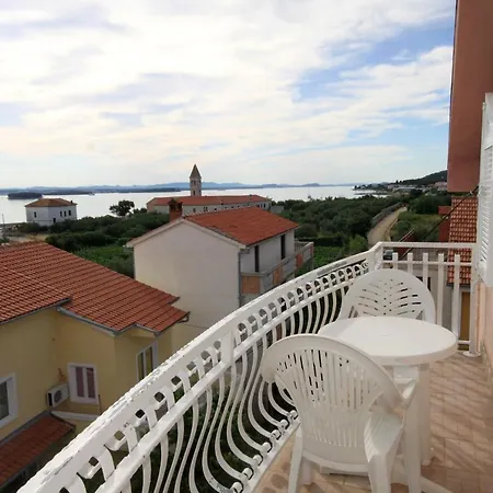 Family-friendly With Swimming Pool Kraj, Pasman - 334 *