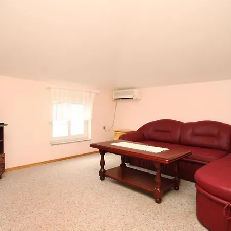 Apartment Family Friendly With A Swimming Pool Kraj, Pasman - 334 Kraj (Zadar)
