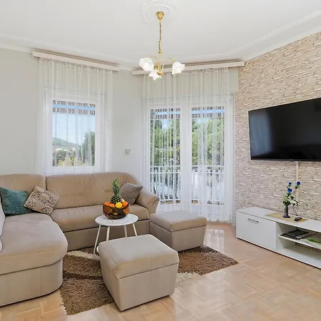 Apartment Family-friendly With Swimming Pool Kraj, Pasman - 334 *