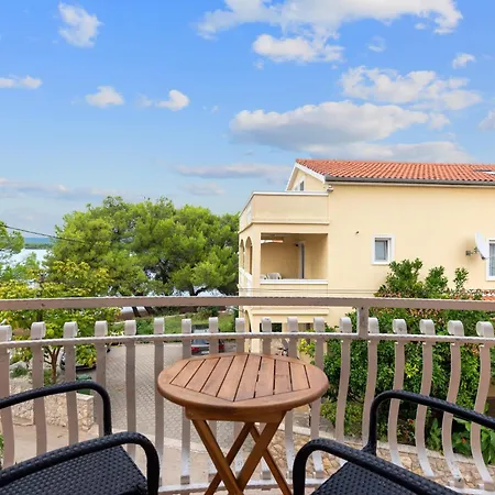 Family-friendly With Swimming Pool Kraj, Pasman - 334 *