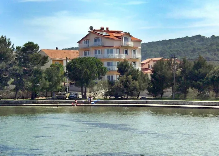 Family-friendly With Swimming Pool Kraj, Pasman - 334 Kraj (Zadar)