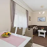 Family-friendly With Swimming Pool Kraj, Pasman - 334 Appartement *