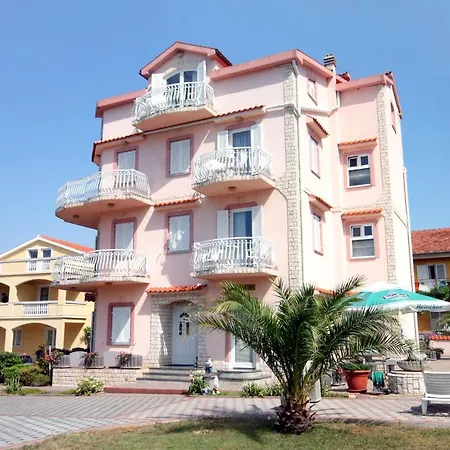 Family-friendly With Swimming Pool Kraj, Pasman - 334 *