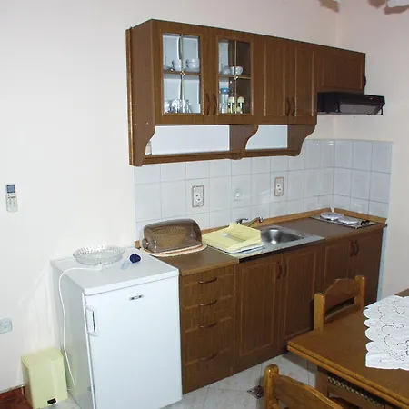 アパート Family-friendly With Swimming Pool Kraj, Pasman - 334 *