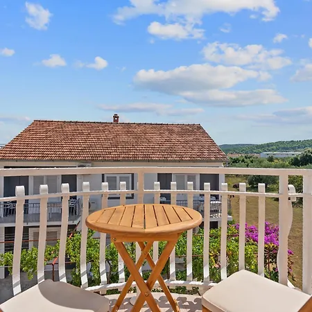 아파트 Family-friendly With Swimming Pool Kraj, Pasman - 334 *