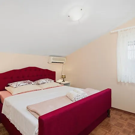 Apartment Family-friendly With Swimming Pool Kraj, Pasman - 334 *