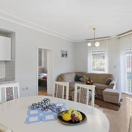 Apartment Family-friendly With Swimming Pool Kraj, Pasman - 334 *