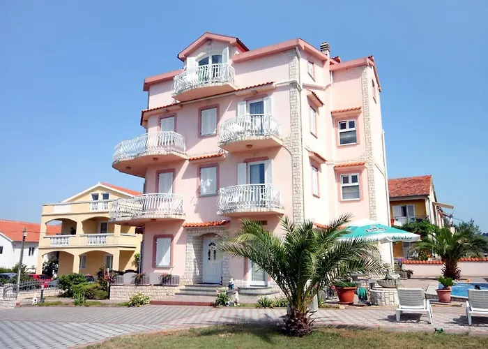 Family-friendly With Swimming Pool Kraj, Pasman - 334 *