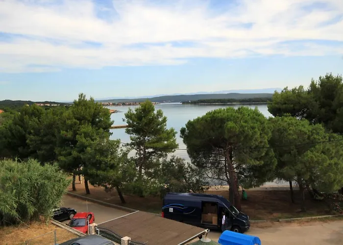 아파트 Family-friendly With Swimming Pool Kraj, Pasman - 334